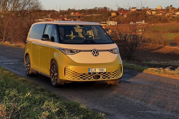 Volkswagen ID. Buzz se dočkal zlevnění. Navíc přichází s bohatší výbavou