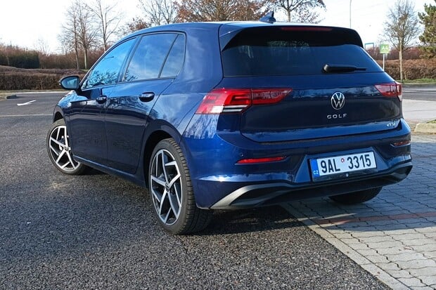 Právě testujeme mild-hybridní Volkswagen Golf VIII 1.0 eTSI