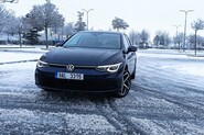 Test Volkswagen Golf VIII Life 1.0 eTSI DSG – Tříválcový spořílek