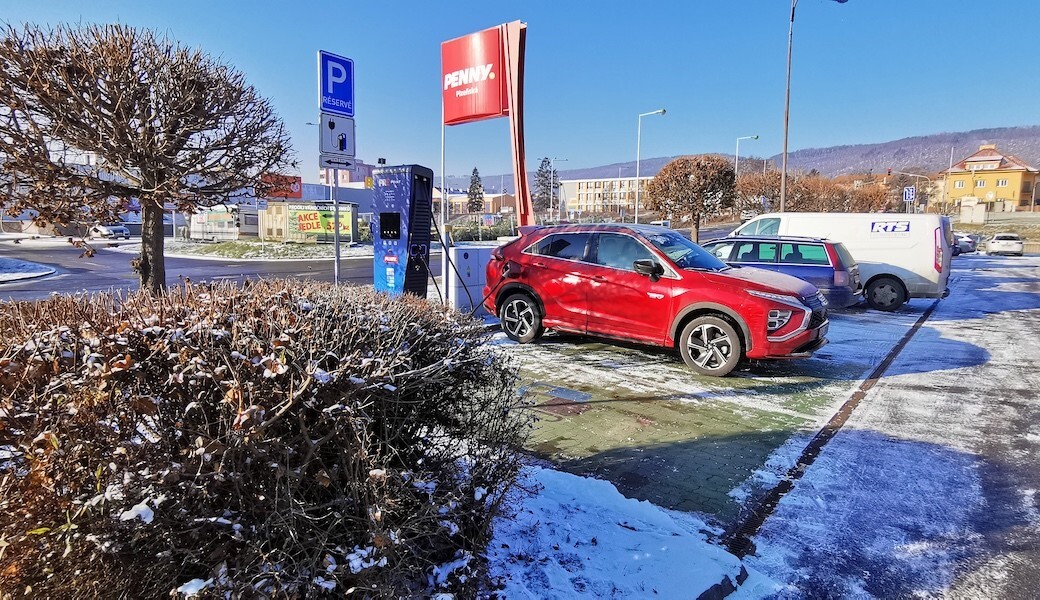 Jak rychle se nabíjí Mitsubishi Eclipse Cross PHEV?