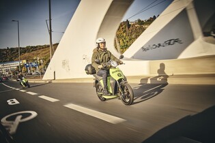 Do pražských ulic se vracejí elektroskútry BeRider. Uživatele čeká novinka