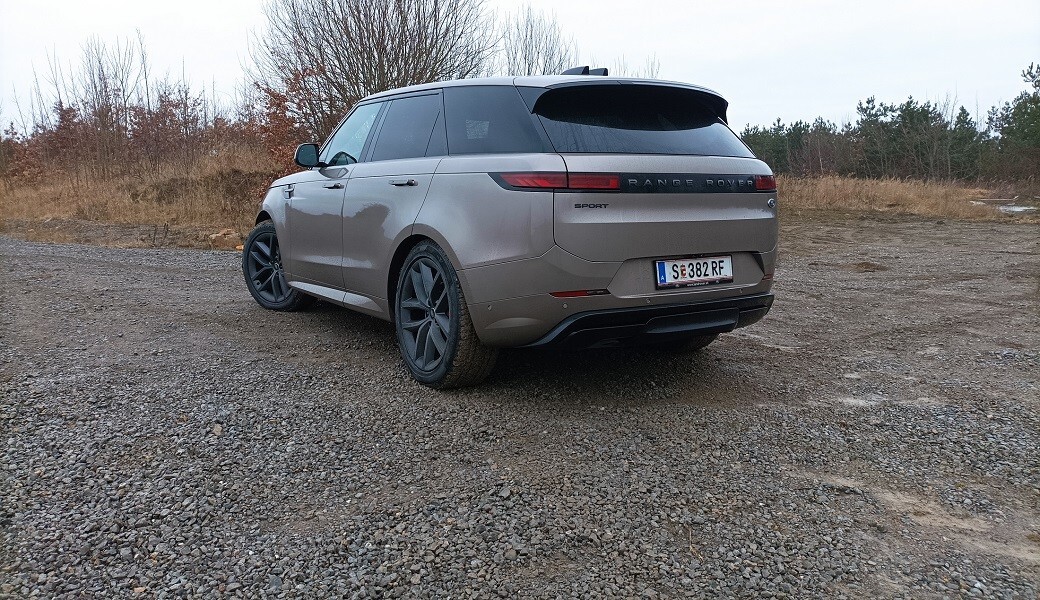 Range Rover Sport D300 Dynamic HSE