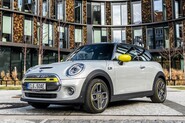 Dobrá zpráva v záplavě špatných. Mini zlevnilo, Cooper SE koupíte za méně