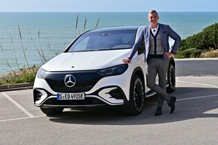 Jak jezdí Mercedes EQE SUV? 