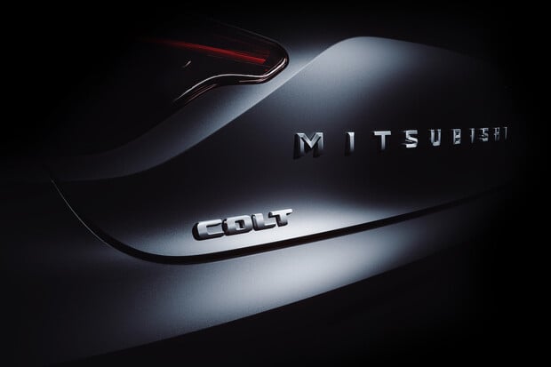 Nové Mitsubishi Colt se ukáže v červnu, dostane hybridní pohon