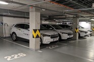 Flotilu elektromobilů doplnila největší bankovní fotovoltaika