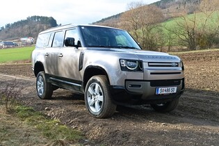 Land Rover Defender 130 D300 MHEV
