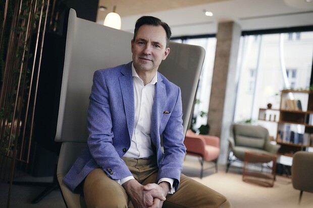 Šéf VW: Uvedeme elektromobil pod 22 000 eur, diskuze kolem e-paliv jsou zbytečné