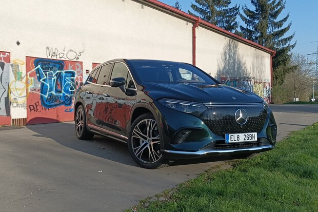 Losí test nedopadl pro luxusní Mercedes-Benz EQS SUV dobře. Důvod uhodnete