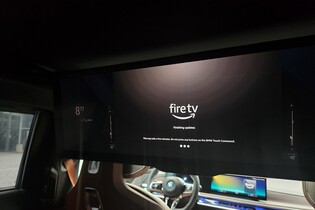 Úžasný Theatre Screen v BMW i7 s rozlišením 8K