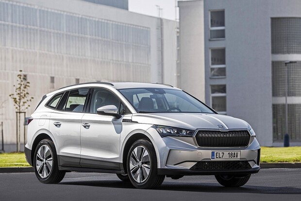 Škoda Enyaq rozšiřuje nabídku, bude dostupnější. Ovšem ne u nás