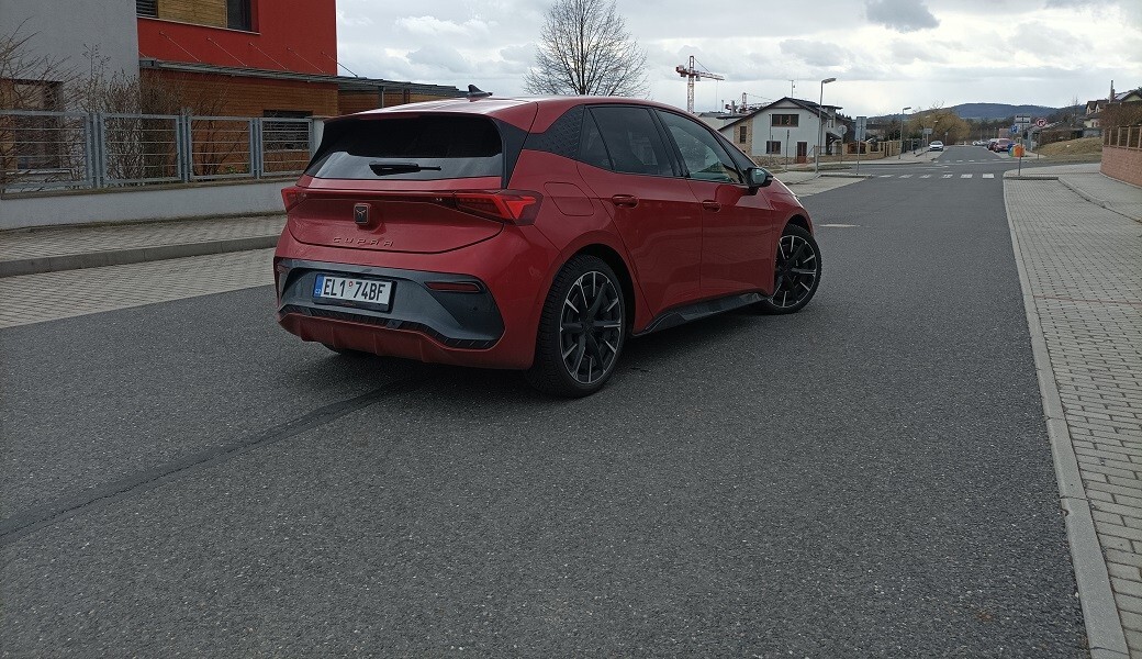 Cupra Born e-Boost (77 kWh)