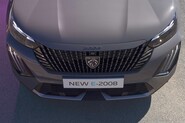 Peugeot e-2008 dostal facelift a pěkný bonus k dojezdu – Kompletní představení