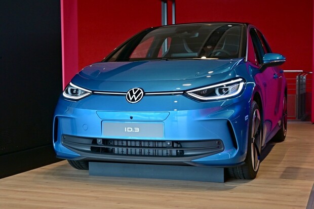 Nový VW ID.3 jsme si prohlédli naživo. Má hodnotnější interiér i hry