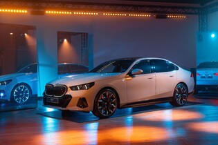 BMW i5 čeká modelová péče, citelně si polepší v dojezdu