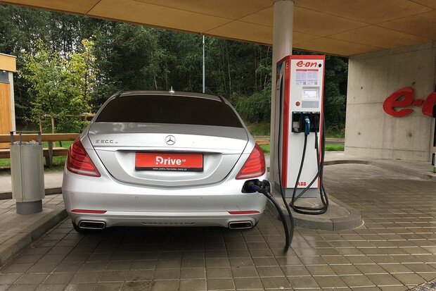 Za nabíjení elektromobilu zaplatíte už i ve Vystrkově