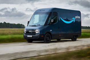 Elektrické dodávky Rivian si razí cestu do Evropy, lze je potkat u našich sousedů