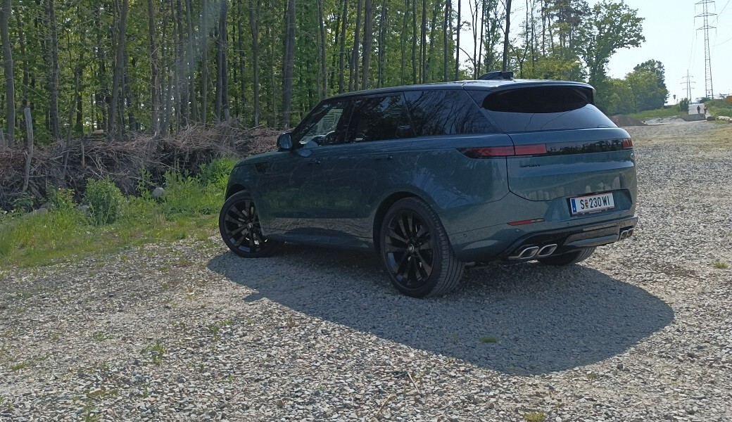 Range Rover Sport P530 First Edition