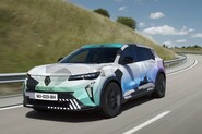 Sportovní derivát Renaultu Scenic se již testuje. Dostane logo Alpine a hromadu koní