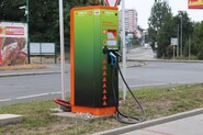 ČEZ loni postavil rekordních 110 nabíjecích stanic pro elektromobily