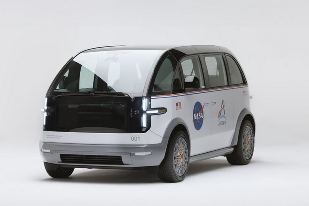 Posádky NASA se ke startům misí budou konečně dopravovat elektromobily