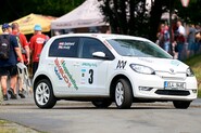 Pištění gum a skřípění brzd elektromobilu ke Green Rally zkrátka patří – Aneb zažij Barum Rally s elektromobilem
