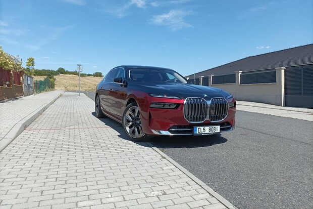 BMW 750e xDrive
