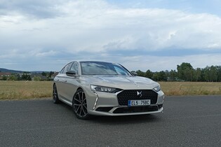 DS 9 E-Tense 360 4×4 Rivoli