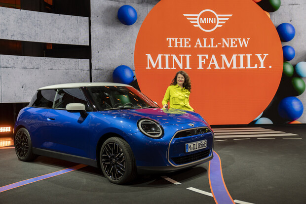 Zbrusu nový Mini Cooper je tady: spousta elektrické radosti na čtyři