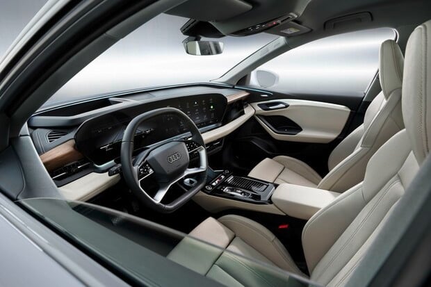 Obrovský pokrok: Audi ukázalo sériový interiér Q6 e-tron s rozšířenou realitou
