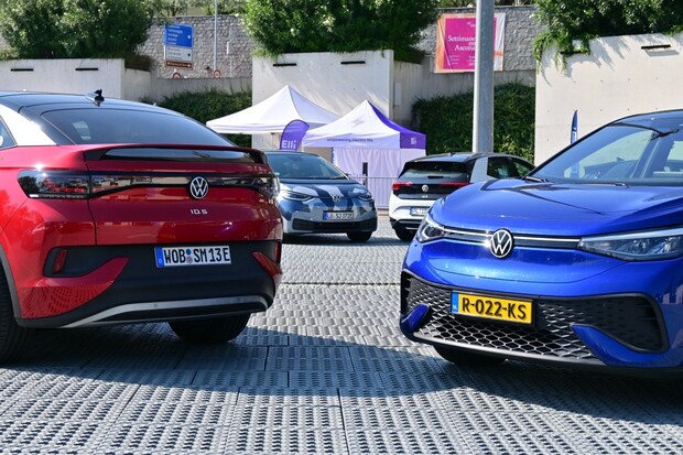 Do Švýcarska se sjeli majitelé elektromobilů Volkswagen ID. Byli jsme u toho