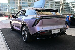 Prozkoumali jsme naživo čínské elektromobily HiPhi X a Y. Konkurovat chtějí Tesle