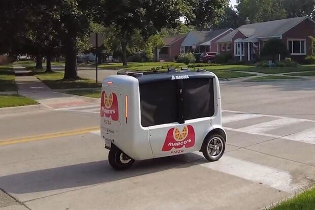 Po USA se brzy začnou prohánět autonomní vozítka s pizzou