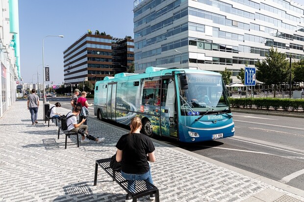 Pražská Brumlovka má 100% elektrickou flotilu autobusů