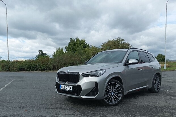 BMW iX1 xDrive30 (2023)