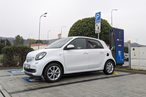 Testujeme levný elektromobil z bazaru, Smart EQ forfour