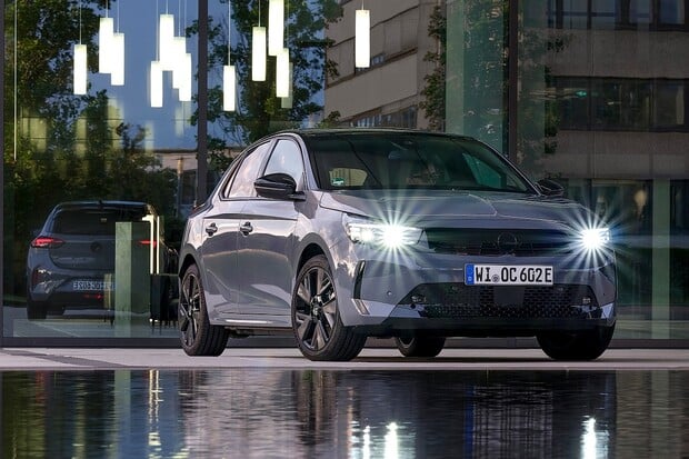 Opel chystá na e-Salon tři české premiéry