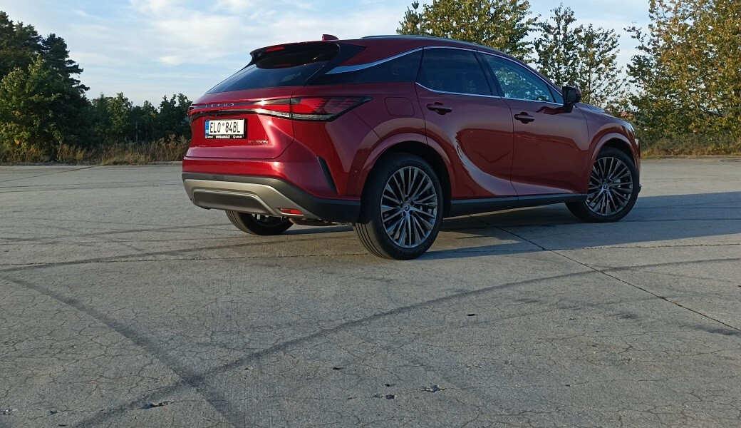 Lexus RX 450h+ Luxury (2023)