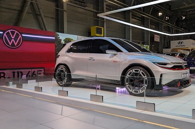Co ukáže Volkswagen, Cupra a VW Užitkové vozy? Nahlédli jsme do expozice VW Group