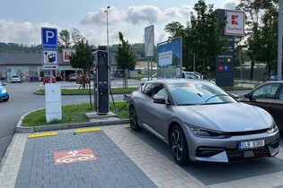  E.ON spustil nové dobíječky u Kauflandu v Karviné, Šternberku a Hustopečích 