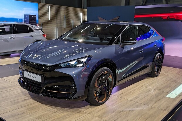Cupra Tavascan na vlastní oči a ruce