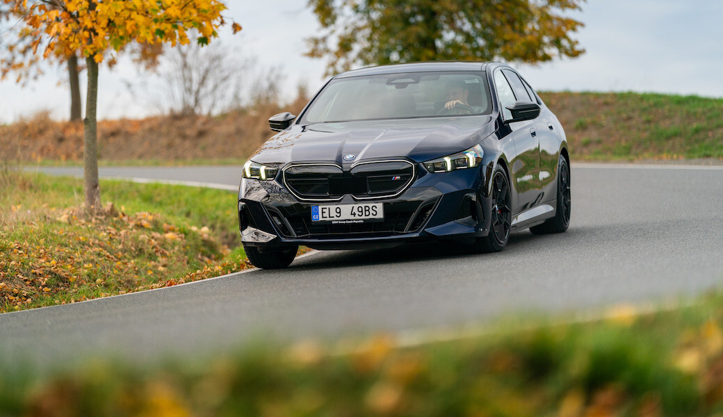 BMW i5 eDrive40 i M60