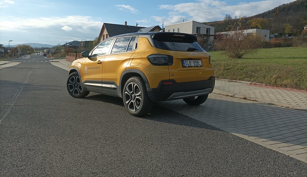 Jeep Avenger EV Summit