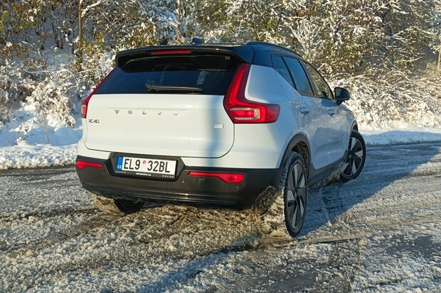 Elektrická Volva jedou. Meziročně se jejich prodej zvýšil o 70 %