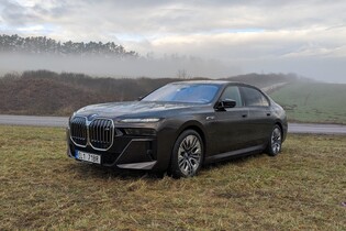 Testujeme luxusní plug-in hybrid BMW M760e xDrive