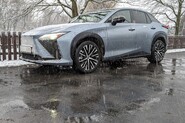 Test Lexus RZ 450e – První jízdní dojmy v zimě
