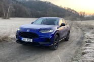 V mrazivých teplotách testujeme reálnou spotřebu hybridní Hondy ZR-V – Ptejte se na to, co vás zajímá