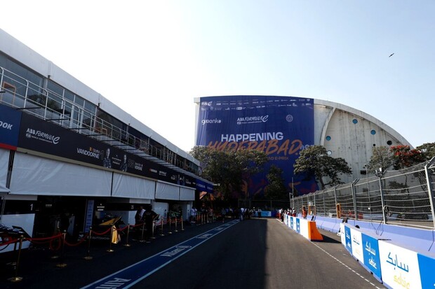 První škrty v kalendáři Formule E. Nové vedení Hajdarábádu odstoupilo od dohody