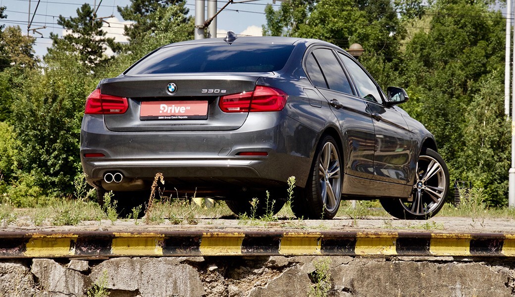 BMW 330e iPerformance