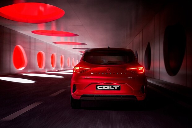 Mitsubishi Colt na českém trhu. I s full hybridem